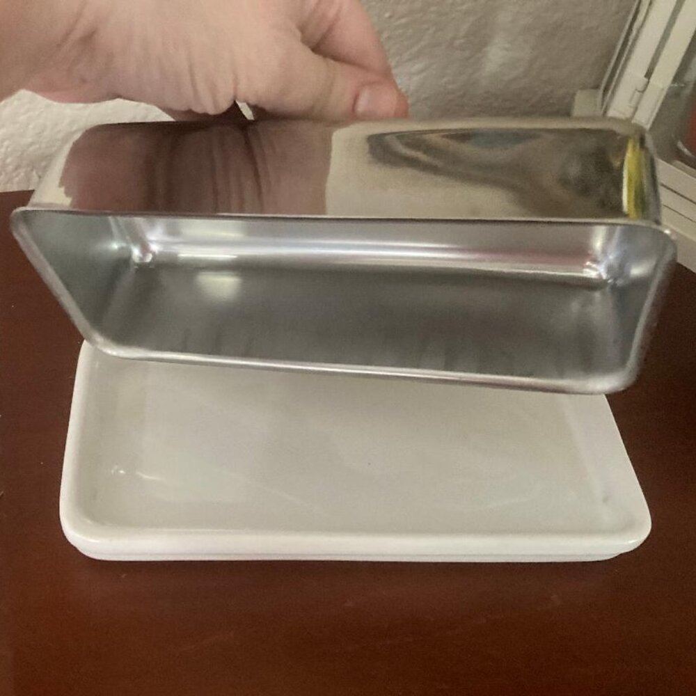 Butter Dish with stainless cover ! - Picture 2 of 5